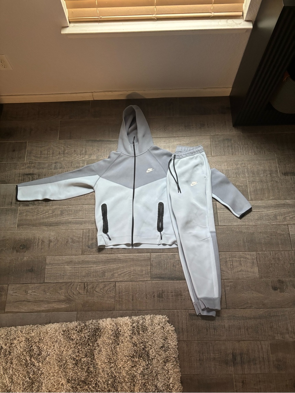 Nike Tech Set Gray & Light Blue Men’s Large